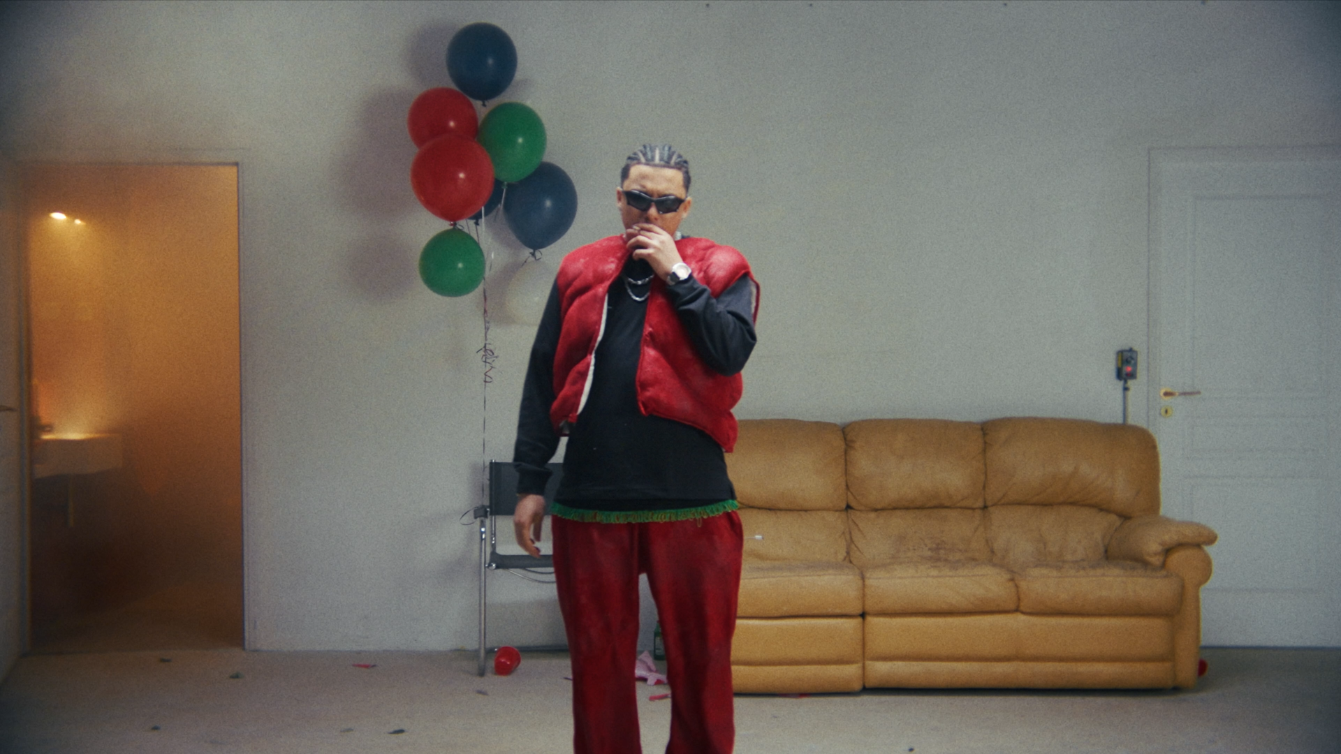 Madman - Photo 2